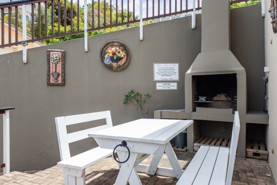 5 Bedroom Property for Sale in Paradise Western Cape